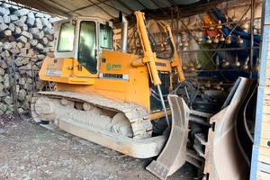 Bulldozer Liebherr 732