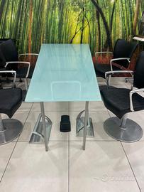 tavolo in cristallo temperato