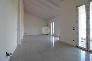 VILLA A SCHIERA A CALVISANO