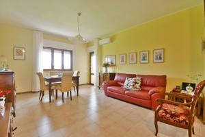 POGGIO DI BRETTA - 2 APPARTAMENTI CON GARAGE E P.M