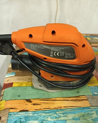 levigatrice Black and Decker 
