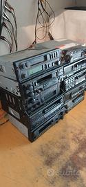 10 autoradio a cassetta in blocco ad 2 euro cad.