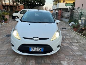 Ford Fiesta 1.4 5 porte Bz.- GPL scade 2030