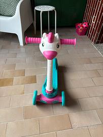 Monopattino unicorno