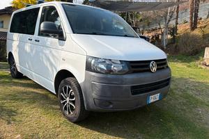 Volkswagen transporter T5 2.0 TDI camperizzazione