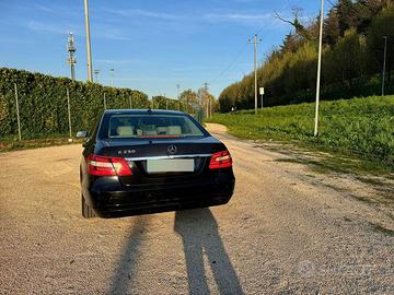 Mercedes-Benz E250