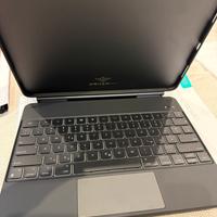 ESR Tastiera iPad Air 13” con Trackpad – Nera