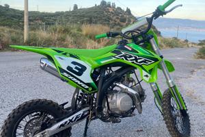 Pit bike