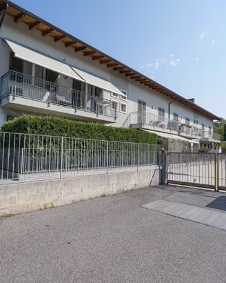 Appartamento di 85 m² con 3 locali e box auto dopp