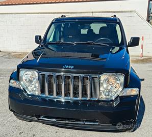 Jeep Cherokee 2.8 CRD