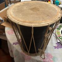 Tamburo tradizionale con cordatura a mano