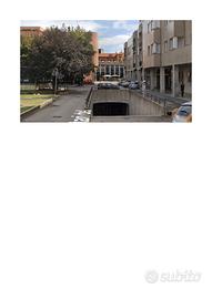 BOX grande, ubicato in zona ZTL a Saronno libero