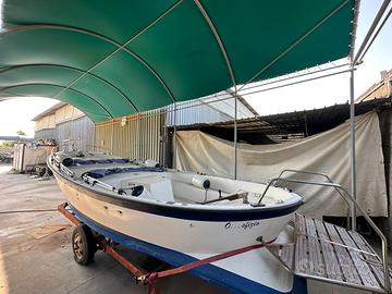 Gozzo semiplqnante con cuccetta 7.5 mt