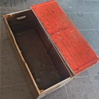 due cassapanche in legno