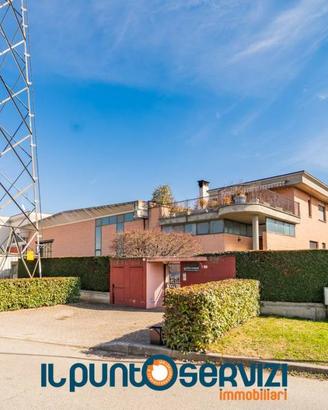 Immobile di 593 m² a Cuneo