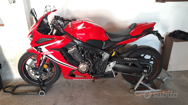 Moto honda cbr650r