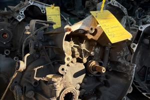 CAMBIO PEUGEOT 206 1.1 BENZINA ANNO:2003