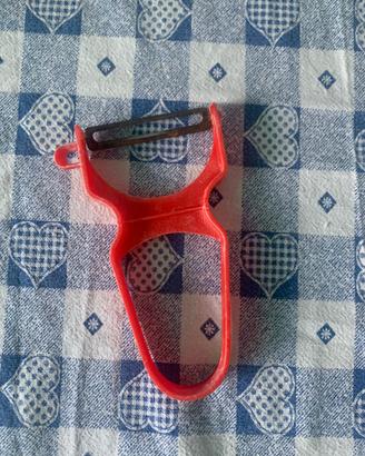Pela patate e carote colore rosso ikea