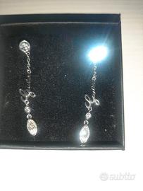 orecchini da donna della guess 