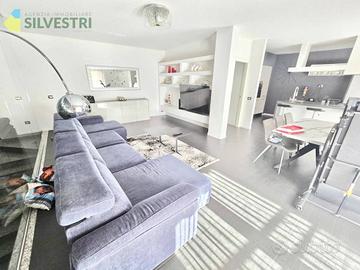 Villa di 170 m² con 4 locali e box auto a Romentin