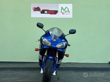 YAMAHA R1