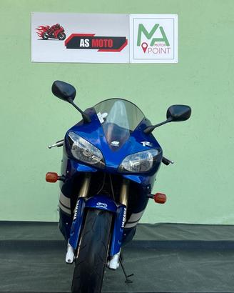 YAMAHA R1