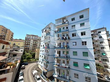 4 LOCALI A NAPOLI
