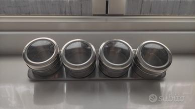 Porta spezie in metallo