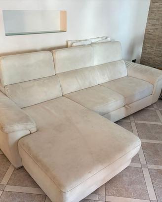 Divano con chaise long