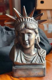 Salvadanaio a forma di busto Statua della Libertà