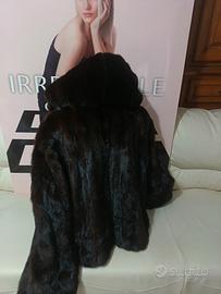 giacca in visone con cappuccio