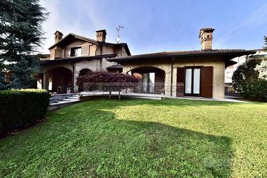 Villetta Trifamiliare Nova Milanese [VILL_plurVRG]