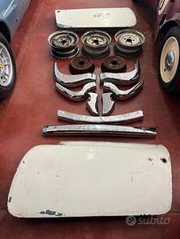 Ricambi vari Mercedes 190 SL: portiere, paraurti,