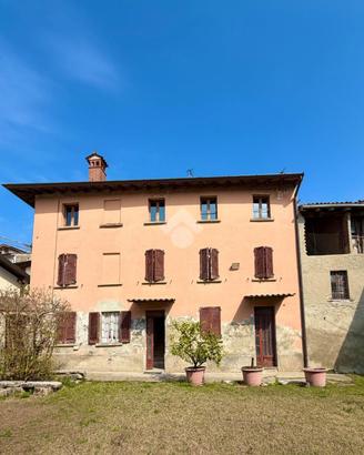 CASA SEMINDIPENDENTE A CANNETO PAVESE