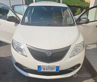 Lancia Ypsilon 1.2 69 CV 5 porte GPL Ecochic Gold