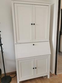 Scrivania e credenza