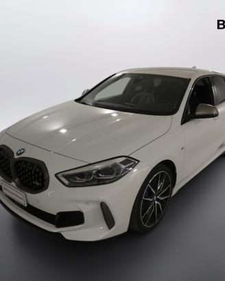 BMW Serie 1 (F40) - M 135i xDrive