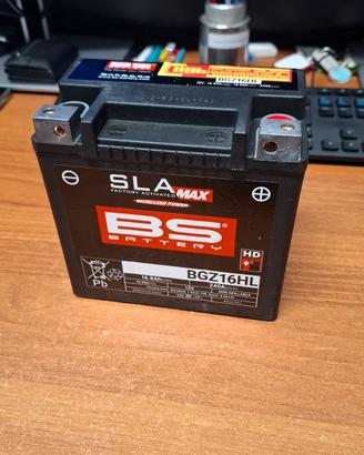 Batteria Harley Davidson Roadster xl1200cx.