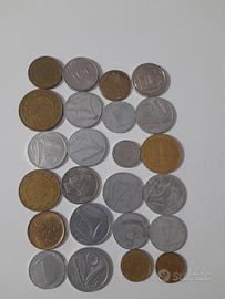 Varie monete in blocco