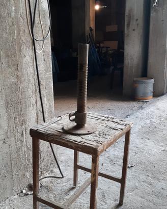 piedini regolabili per ponteggi 