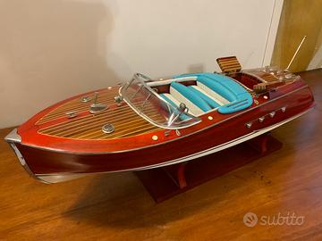 Motoscafo Riva Tritone