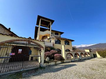 MONOLOCALE A PARELLA