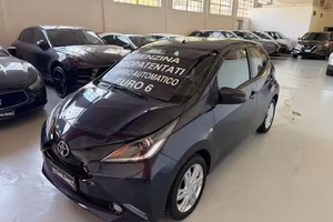 TOYOTA - Aygo - 1.0 VVT-i 69 CV 5p. x-play TSS MMT