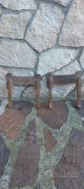 2 antichi pulisci scarpe in ferro 