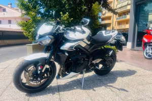 TRIUMPH Street Triple RS 765 TUTTO INCLUSO ANCHE