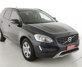 VOLVO XC60 D4 Momentum - SOLO PER COMMERCIANTI