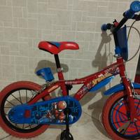 Bici spiderman con rotelle