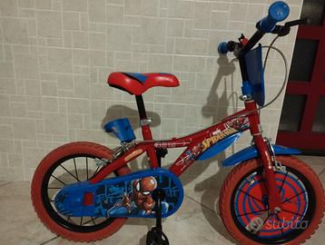 Bici spiderman con rotelle