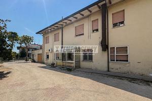 APPARTAMENTO CON 3 CAMERE, GIARDINO E TAVERNA ESTE