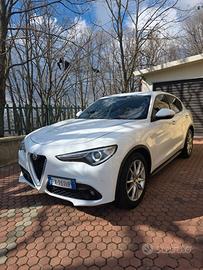 Alfa Romeo Stelvio 2.2 Turbodiesel 190 CV AT8 RWD 